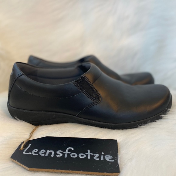 dansko slip resistant womens